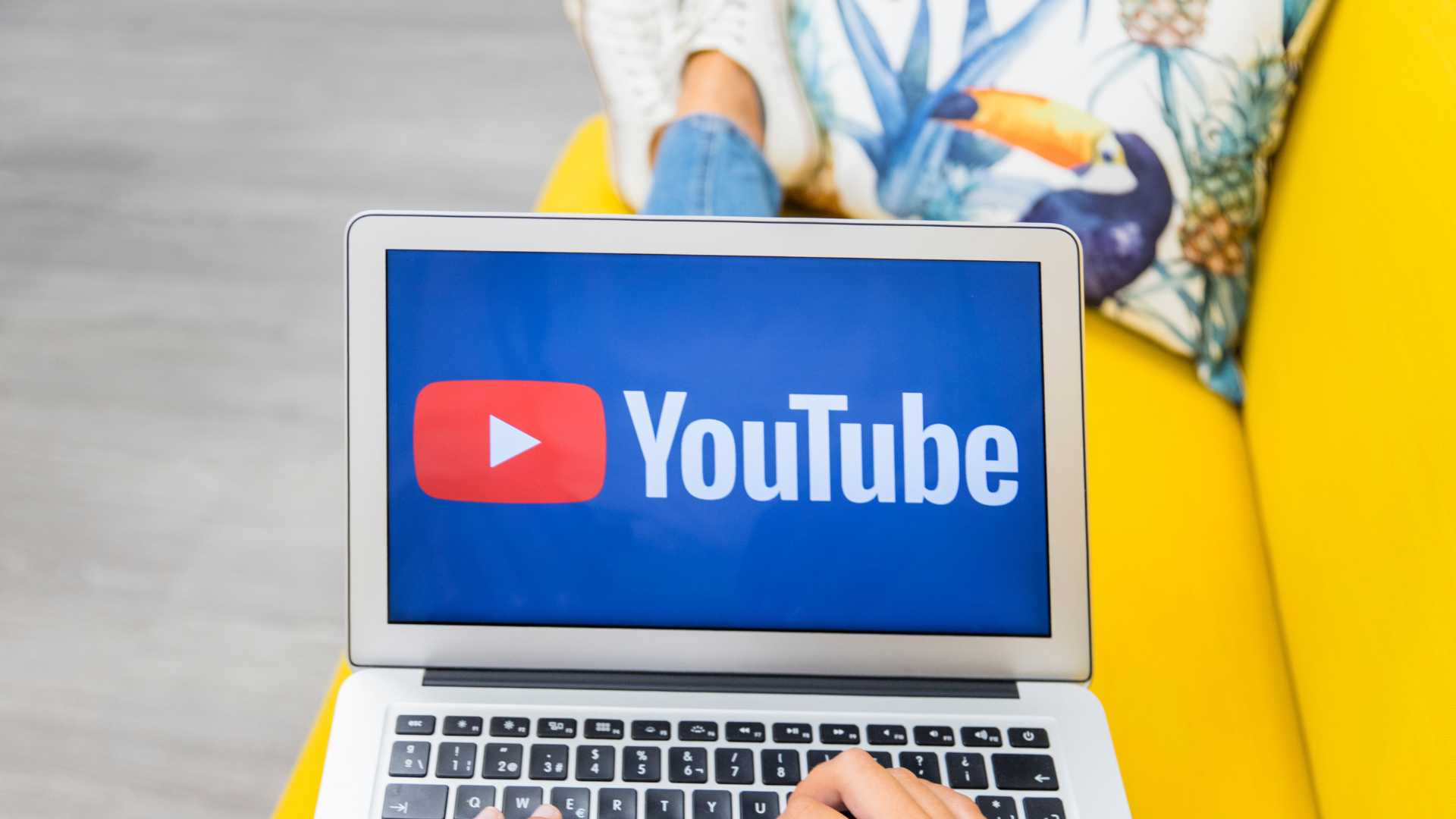 You are currently viewing Youtubers Business Registrations in India